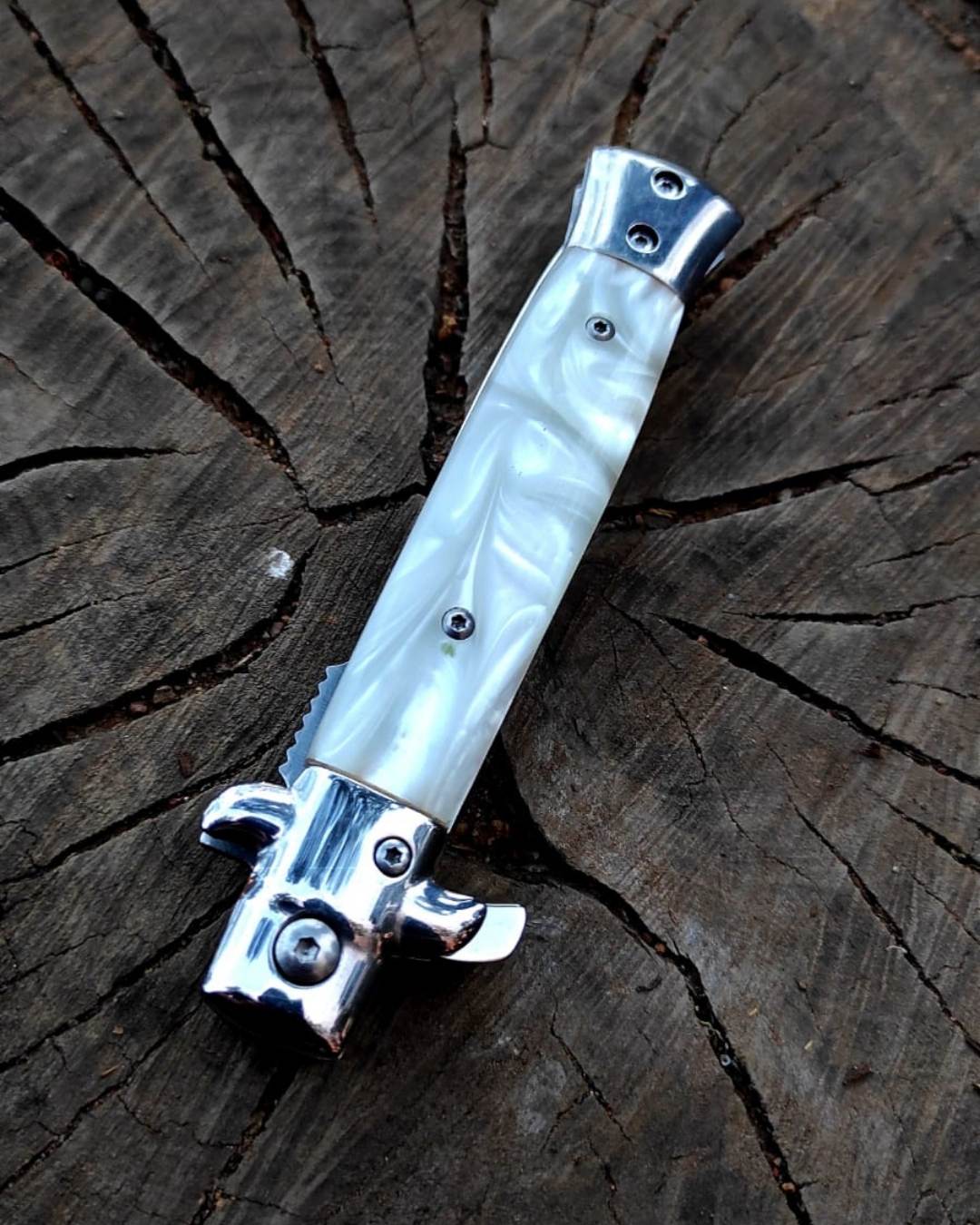 Stiletto Liner Lock Clasica - Image 4